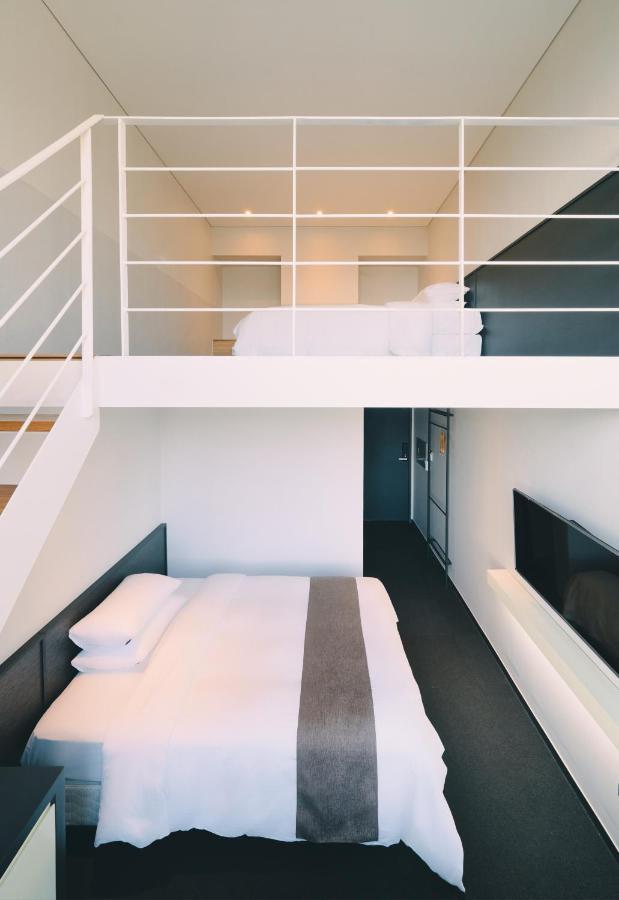 Jeju Poong Gyung Hotel Согвипхо Экстерьер фото